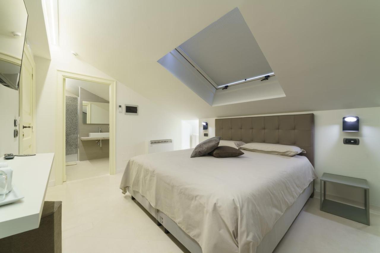 Caffetteria Luca Suite & Rooms Бронте Екстериор снимка