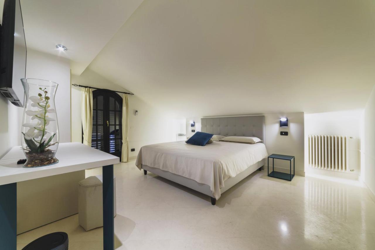 Caffetteria Luca Suite & Rooms Бронте Екстериор снимка